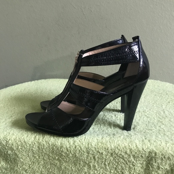 New Michael Kors Black Patent Leather Open Toe Zipper Heels Size 6 - Picture 10 of 14